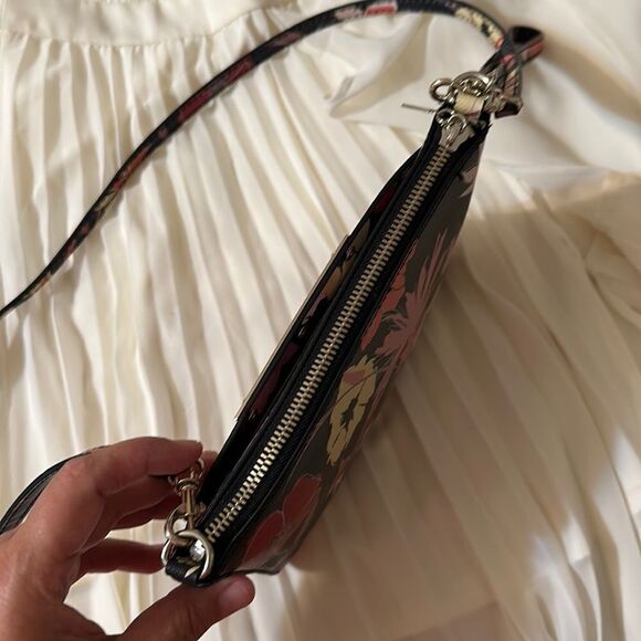 GUESS Small Black Floral Hummingbird Print Leather Crossbody Bag Purse - Picture 4 of 16